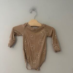 $13 ADD ON bamboo neutral print snapsuit bodysuit 6-12M forever french baby zara